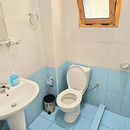 Konukevi Center Ksamil